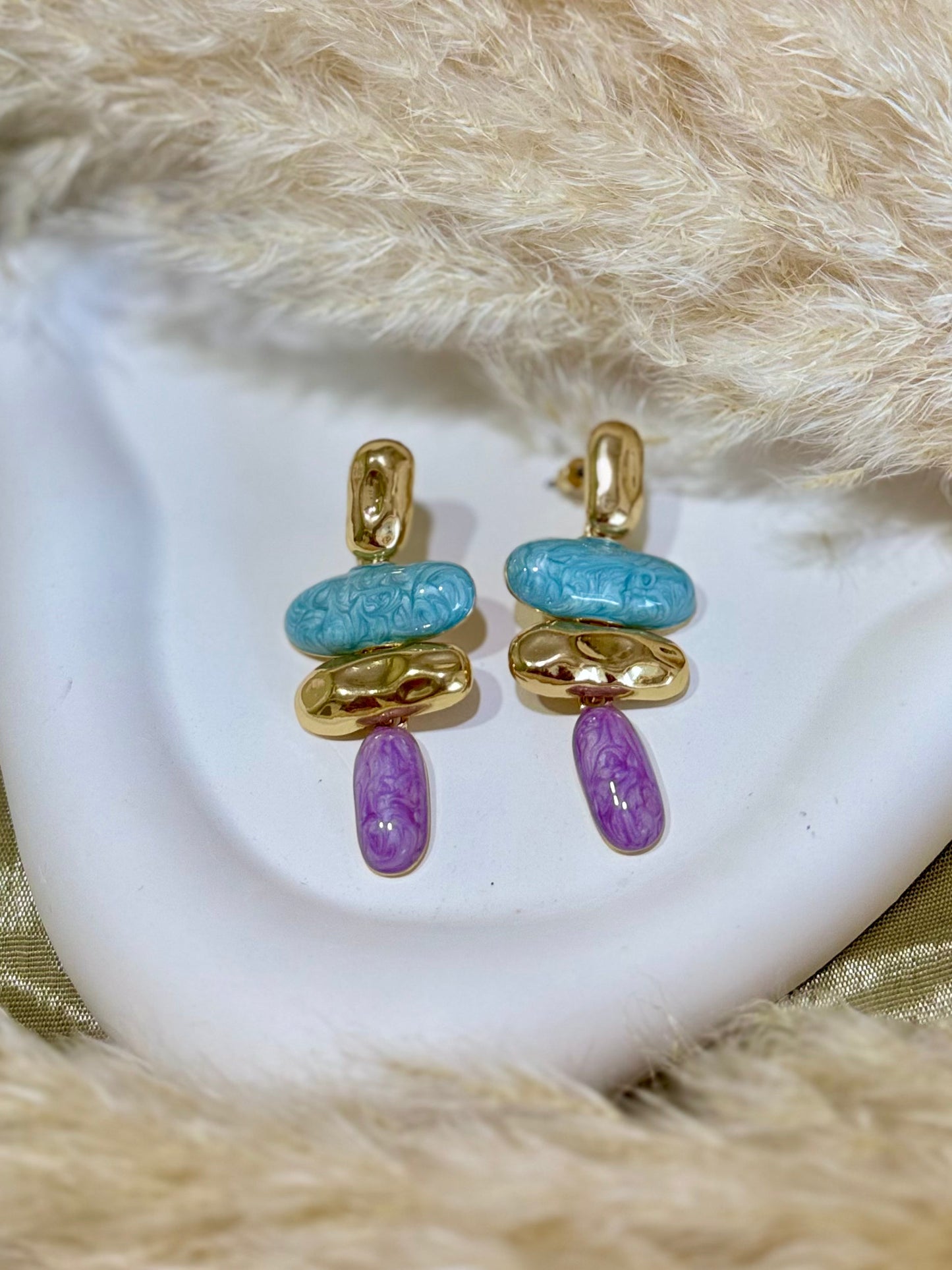Aura Color Gold Detailed Turquoise Dangle Earrings