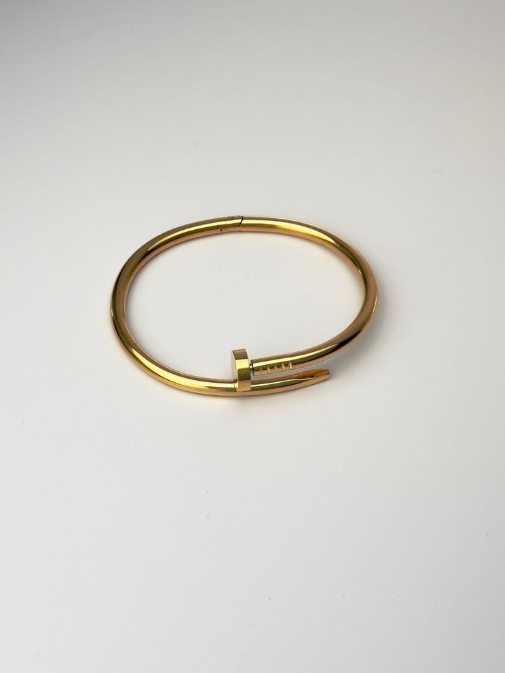 Luxe Nail Bangle